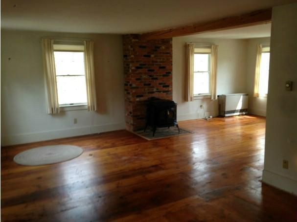 54 Fir Hollow Road Pemaquid, ME 04558 - Photo 4 of 12 Living Room.