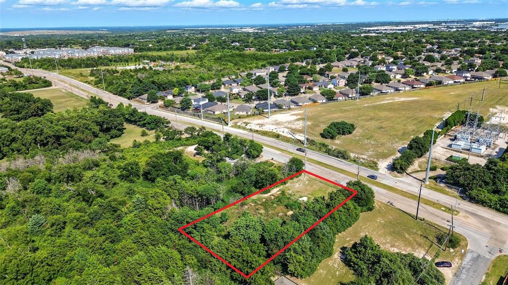 3001 Simpson Stuart Road Dallas, TX 75241 - Photo 4 of 23 an aerial view of lake and residential houses with outdoor space