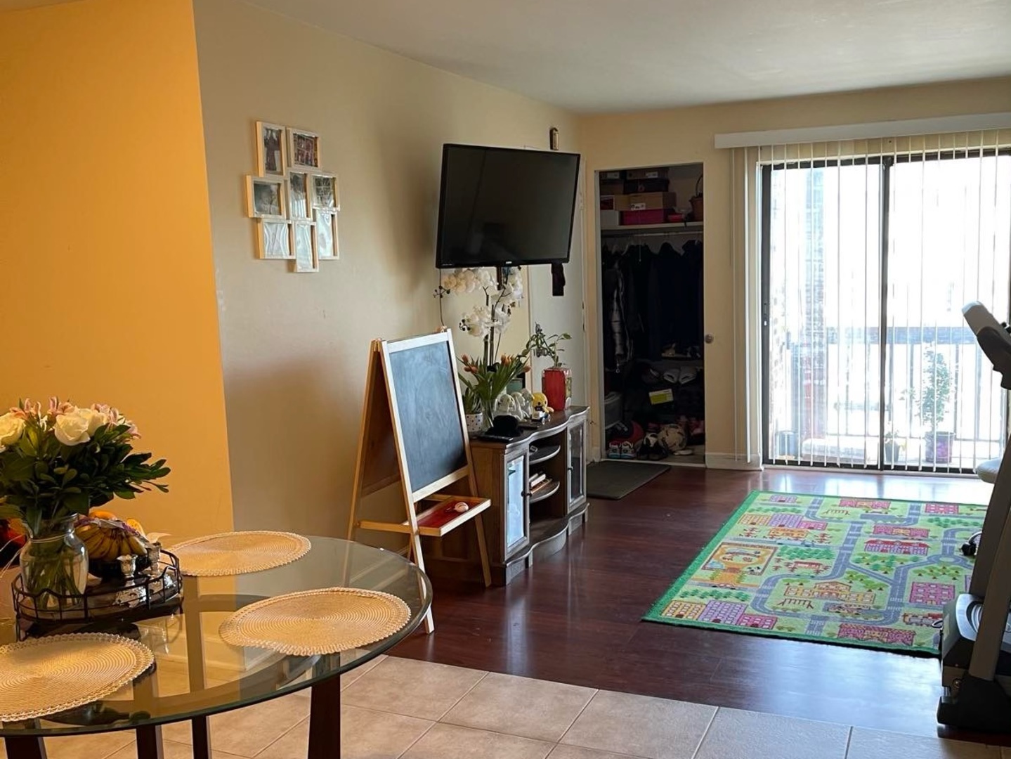 2203 West Nichols Road, Unit C Arlington Heights, IL 60004 - Photo 3 of 12