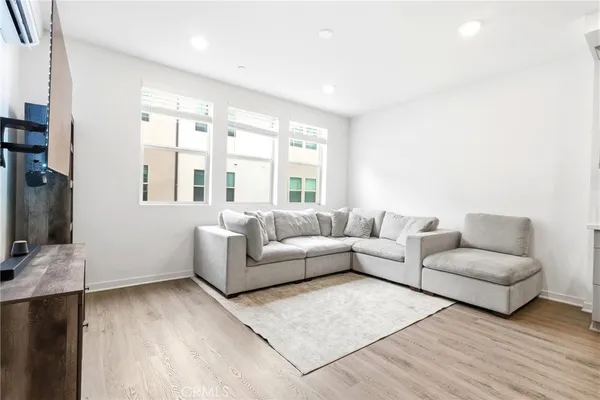 $579,888 | 326 Strike Drive, Covina, CA 91722