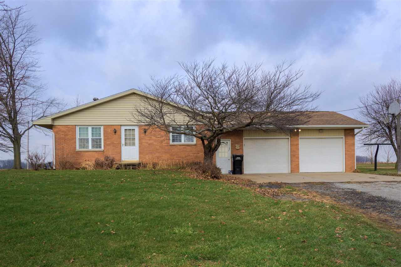 12982 Osborne Road Wakarusa, IN 46573 - Photo 2 of 29