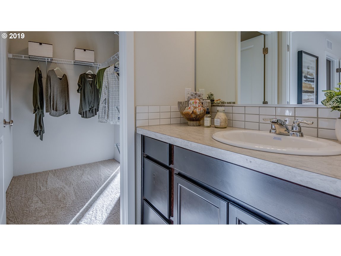 2274 Southeast Palmquist Road Gresham, OR 97080 - Photo 17 of 23 Gallery Image 17
