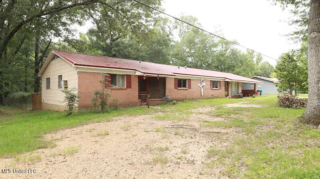 $193,000 | 5083 Terry Road, Jackson, MS 39212