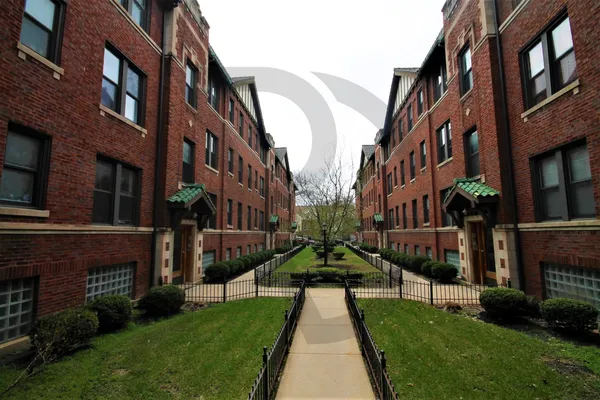 $1,795 | 2714 North Spaulding Avenue, Unit 2II, Chicago, IL 60647