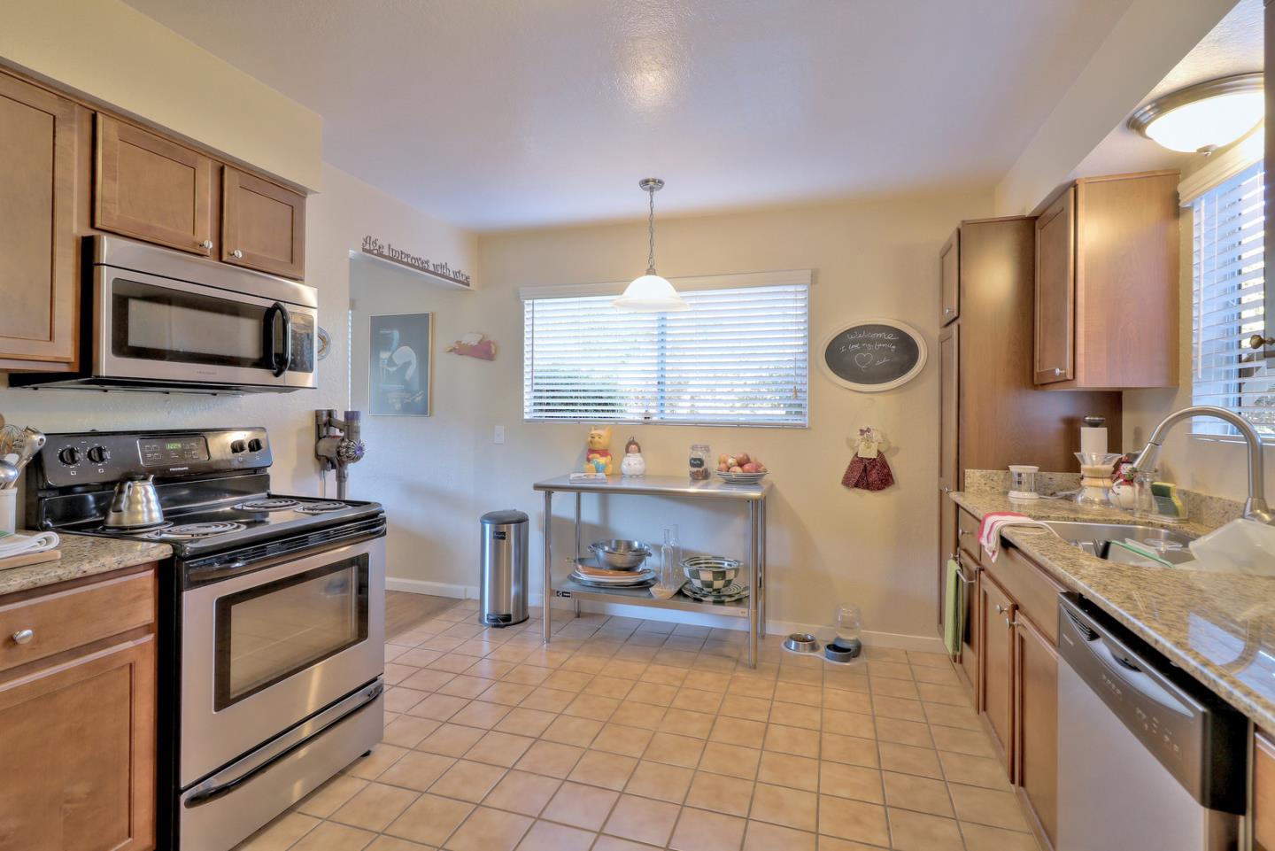 137 Ford Road Carmel Valley, CA 93924 - Photo 7 of 25 Gallery Image 7