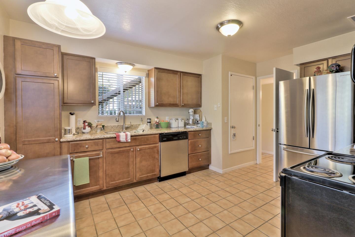 137 Ford Road Carmel Valley, CA 93924 - Photo 9 of 25 Gallery Image 9