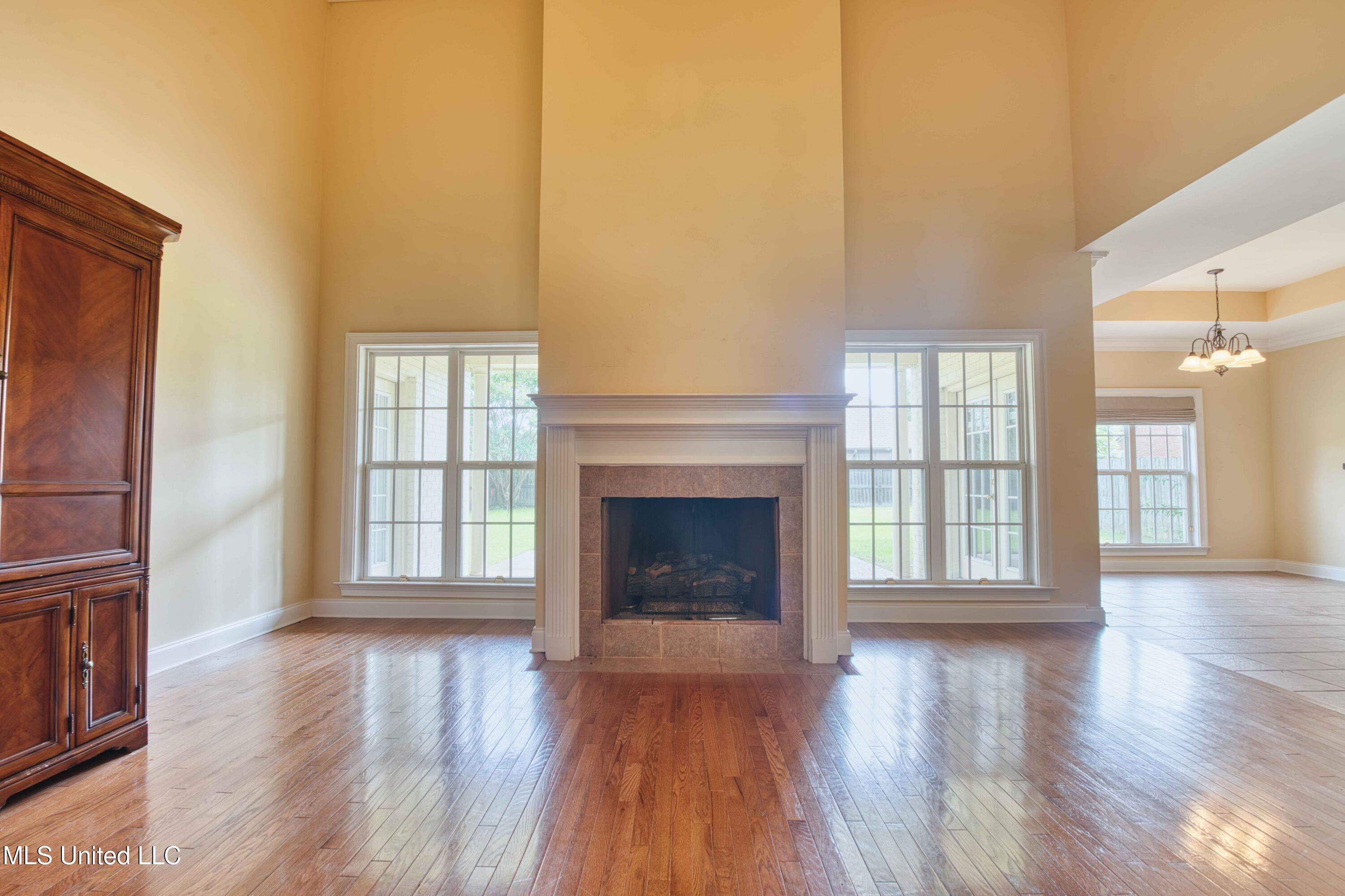 860 Cedar Grove Parkway Hernando, MS 38632 - Photo 16 of 62 Living Room
