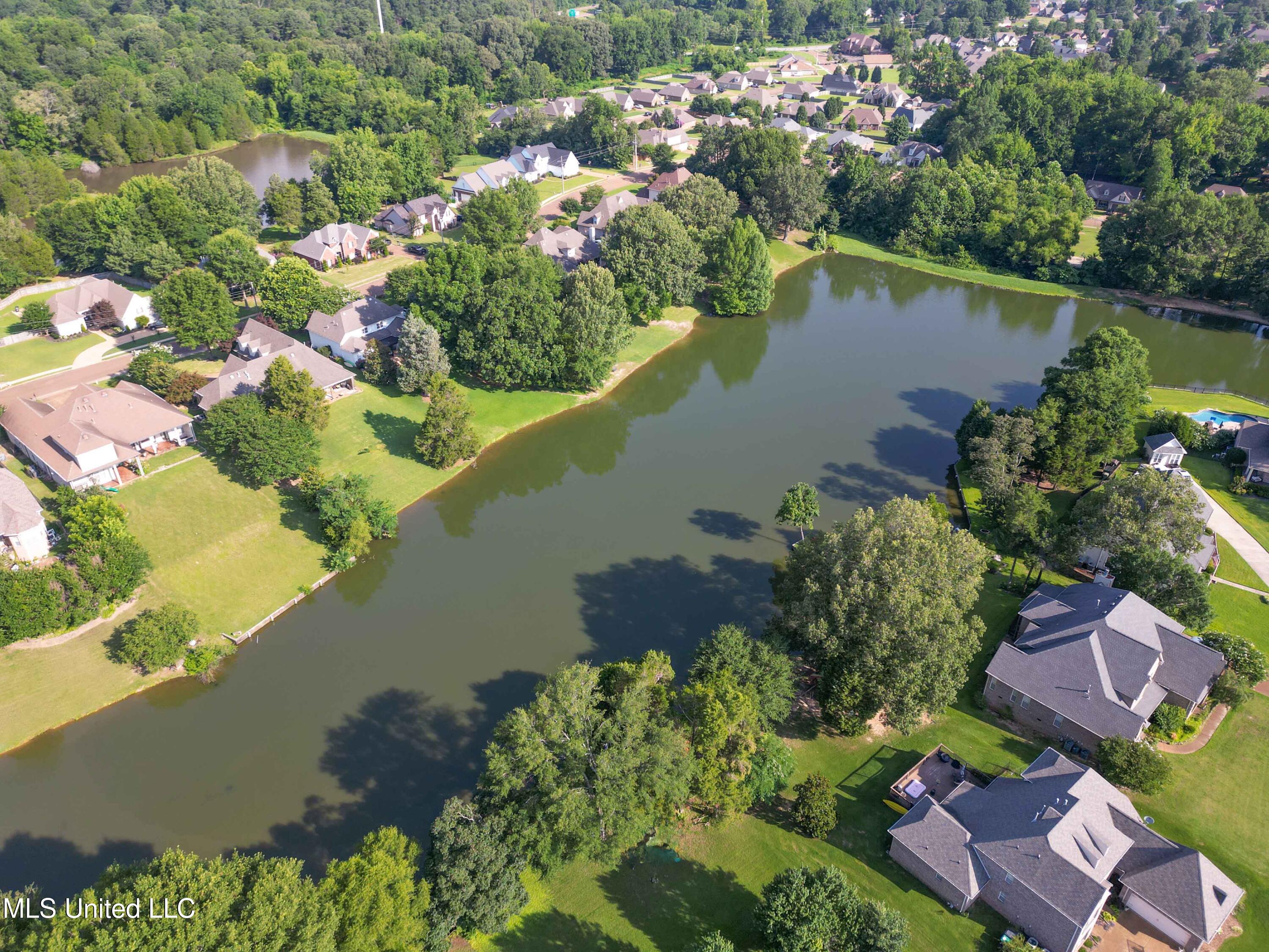 860 Cedar Grove Parkway Hernando, MS 38632 - Photo 2 of 62 Drone / Lake