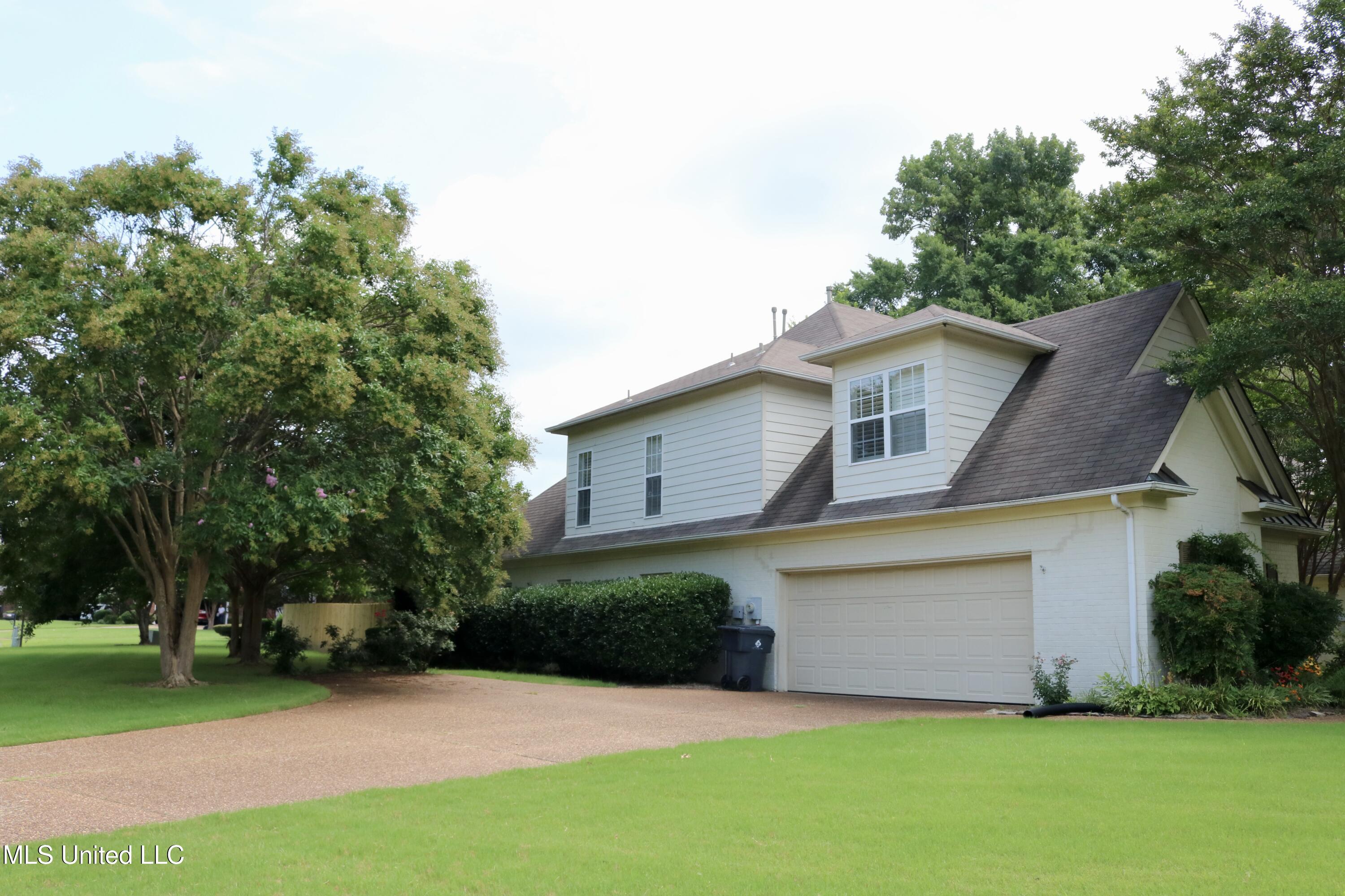 860 Cedar Grove Parkway Hernando, MS 38632 - Photo 53 of 62 Corner lot - side entry garage