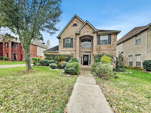 $2,620 | 11911 Lakewood Hills Drive, Tomball, TX 77377