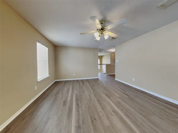 $2,595 | 11911 Lakewood Hills Drive, Tomball, TX 77377