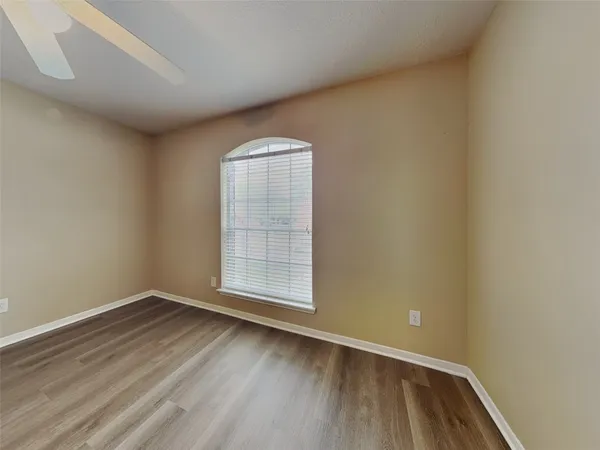 $2,595 | 11911 Lakewood Hills Drive, Tomball, TX 77377