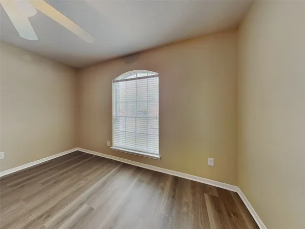 $2,620 | 11911 Lakewood Hills Drive, Tomball, TX 77377