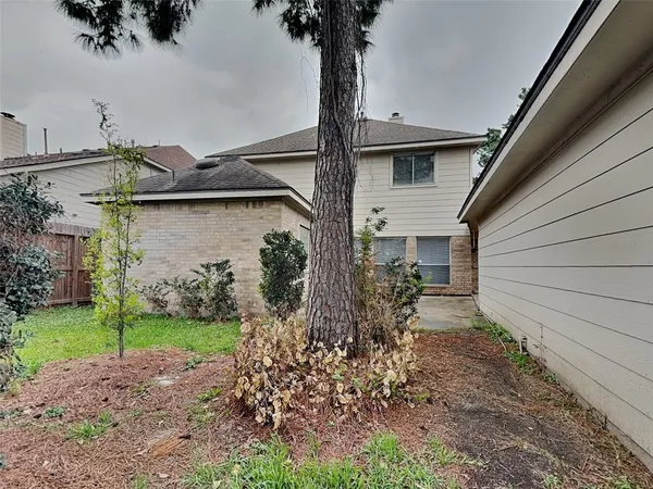 $2,595 | 11911 Lakewood Hills Drive, Tomball, TX 77377