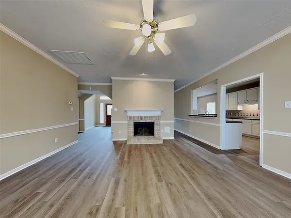 $2,620 | 11911 Lakewood Hills Drive, Tomball, TX 77377