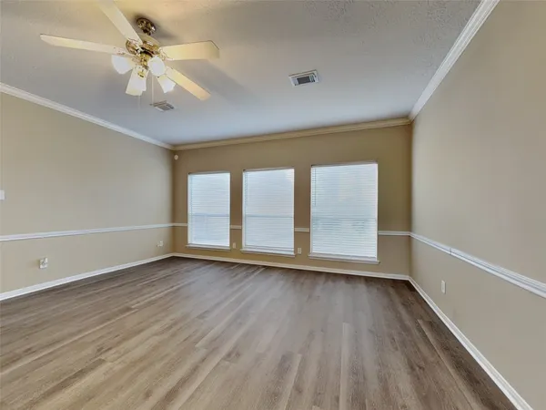 $2,620 | 11911 Lakewood Hills Drive, Tomball, TX 77377