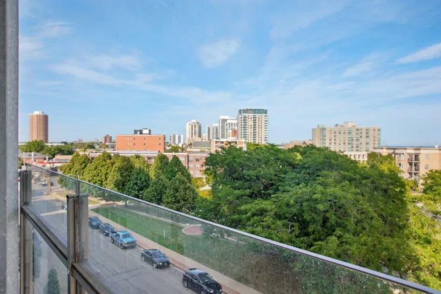 $750,000 | 1313 North Franklin Place, Unit 404, Milwaukee, WI 53202