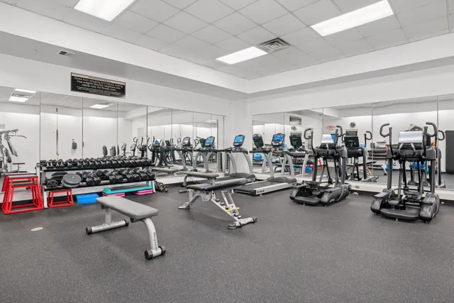 $750,000 | 1313 North Franklin Place, Unit 404, Milwaukee, WI 53202