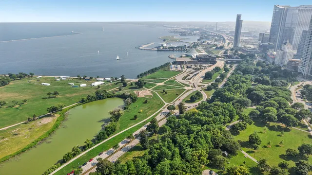 $750,000 | 1313 North Franklin Place, Unit 404, Milwaukee, WI 53202