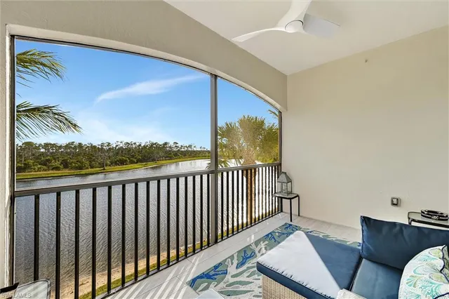 $550,000 | 9727 Acqua Court, Unit 434, Naples, FL 34113