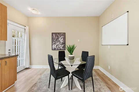 $690,000 | 22672 Northeast Alder Crest Lane, Redmond, WA 98053