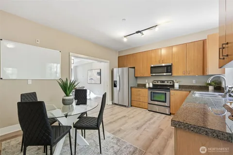 $690,000 | 22672 Northeast Alder Crest Lane, Redmond, WA 98053