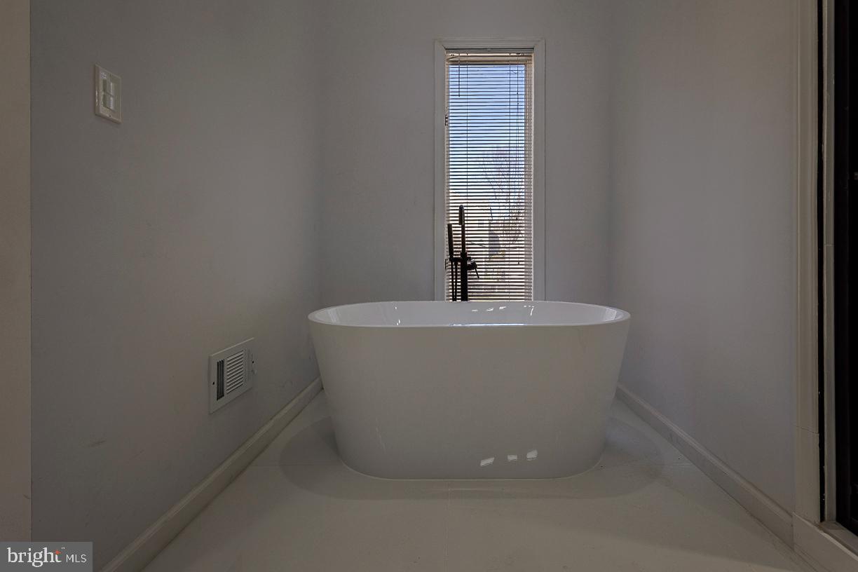 242 Hollow Road Skillman, NJ 08558 - Photo 4 of 20