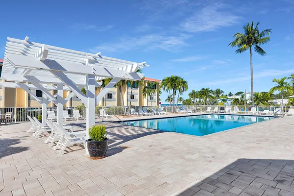 $624,000 | 88540 Overseas Highway, Unit 304, Tavernier, FL 33070
