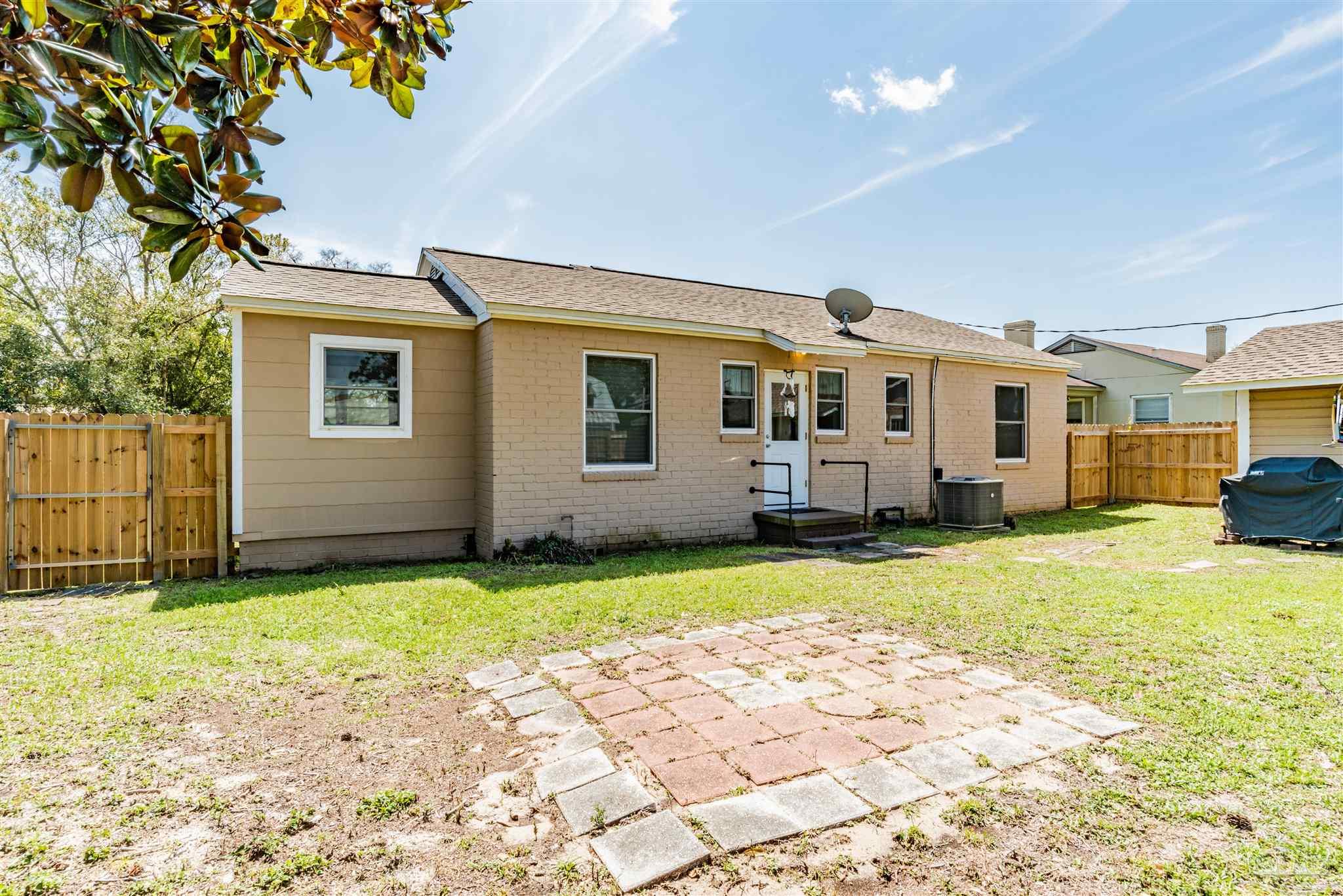 208 Bryant Road Pensacola, FL 32507 - Photo 21 of 25