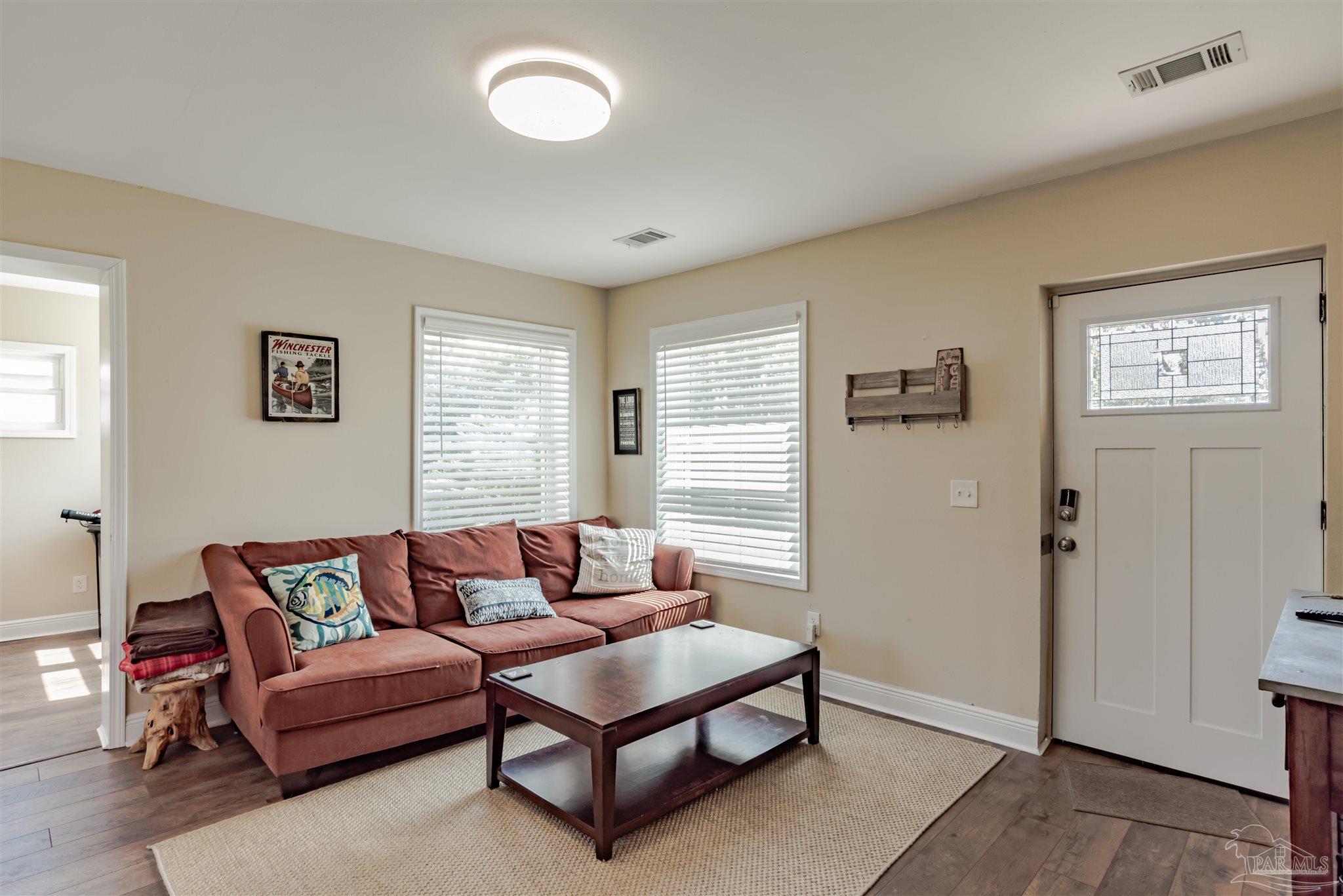 208 Bryant Road Pensacola, FL 32507 - Photo 4 of 25