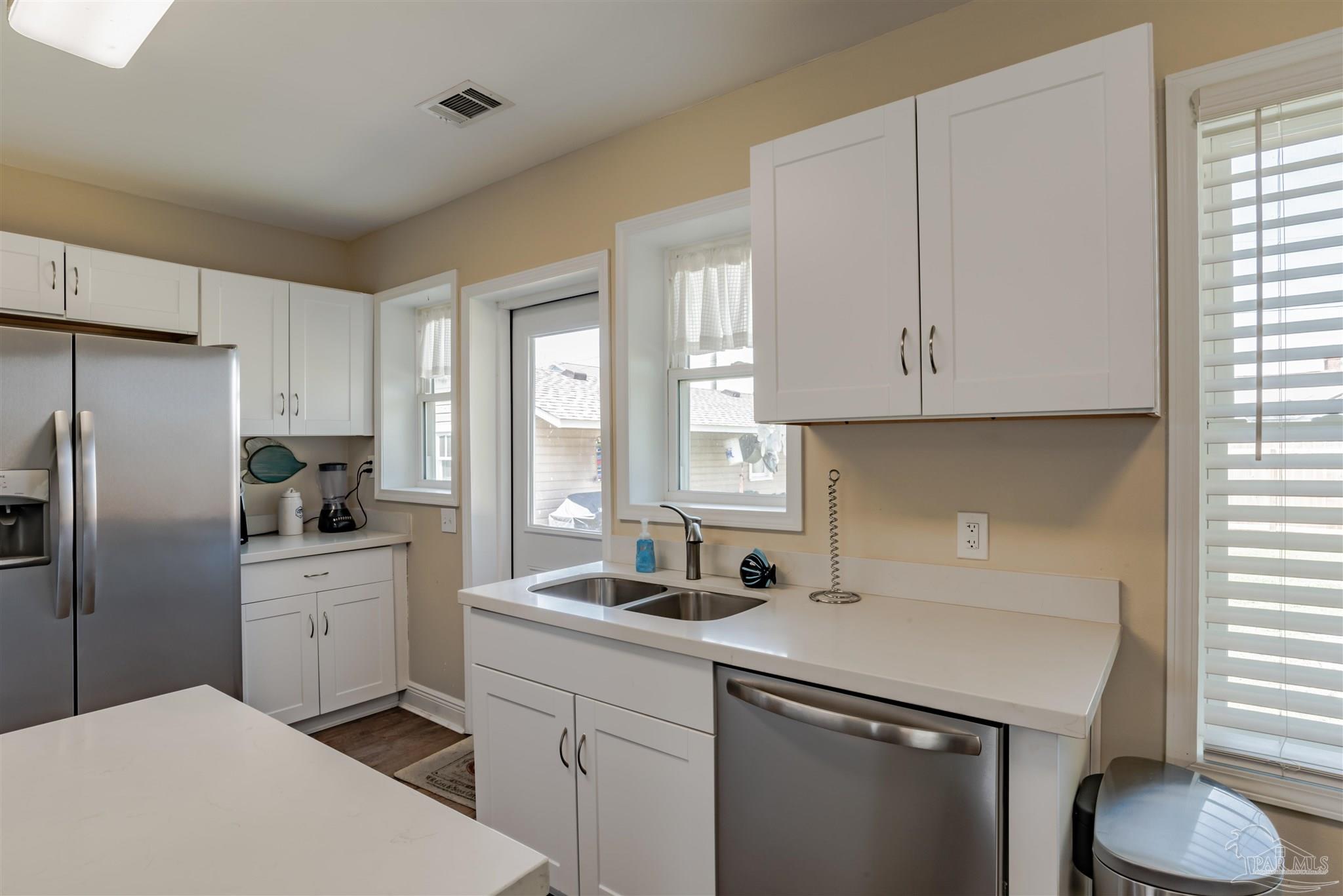 208 Bryant Road Pensacola, FL 32507 - Photo 9 of 25