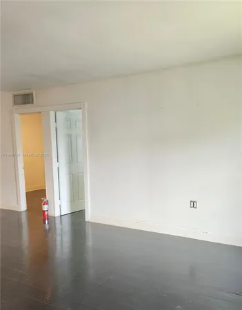 $1,800 | 3811 Northwest 84th Avenue, Unit 2B, Sunrise, FL 33351