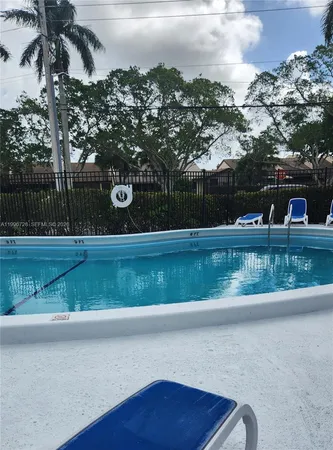 $1,800 | 3811 Northwest 84th Avenue, Unit 2B, Sunrise, FL 33351