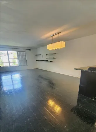 $1,800 | 3811 Northwest 84th Avenue, Unit 2B, Sunrise, FL 33351