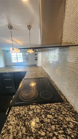 $1,800 | 3811 Northwest 84th Avenue, Unit 2B, Sunrise, FL 33351