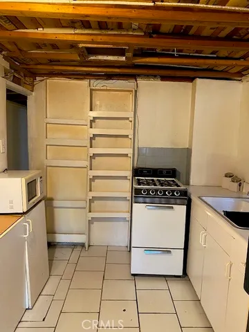 $39,900 | 2767 West 1st Street, Unit 26, Santa Ana, CA 92703