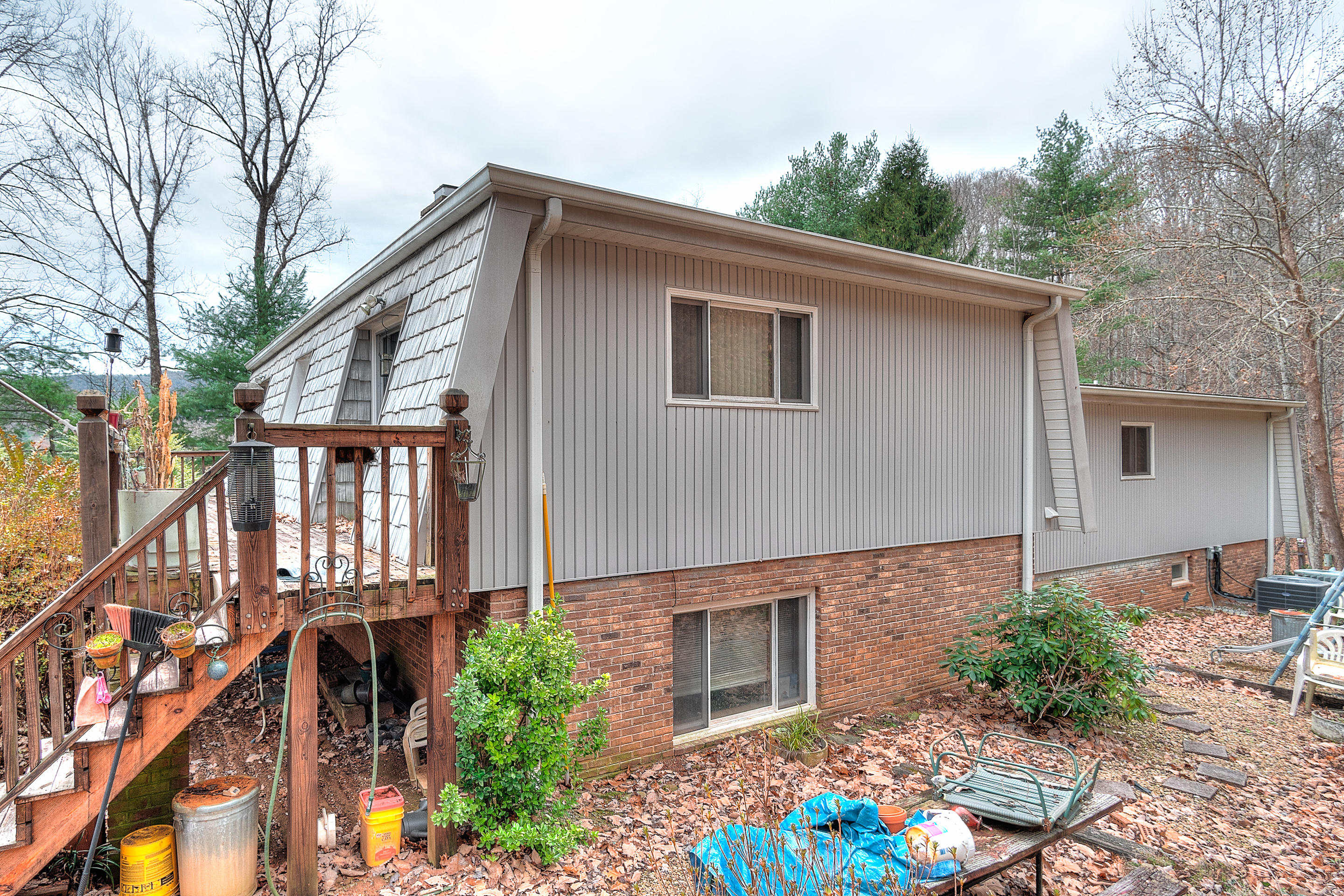 2845 Siam Road Elizabethton, TN 37643 - Photo 4 of 48 exterior_mls-12