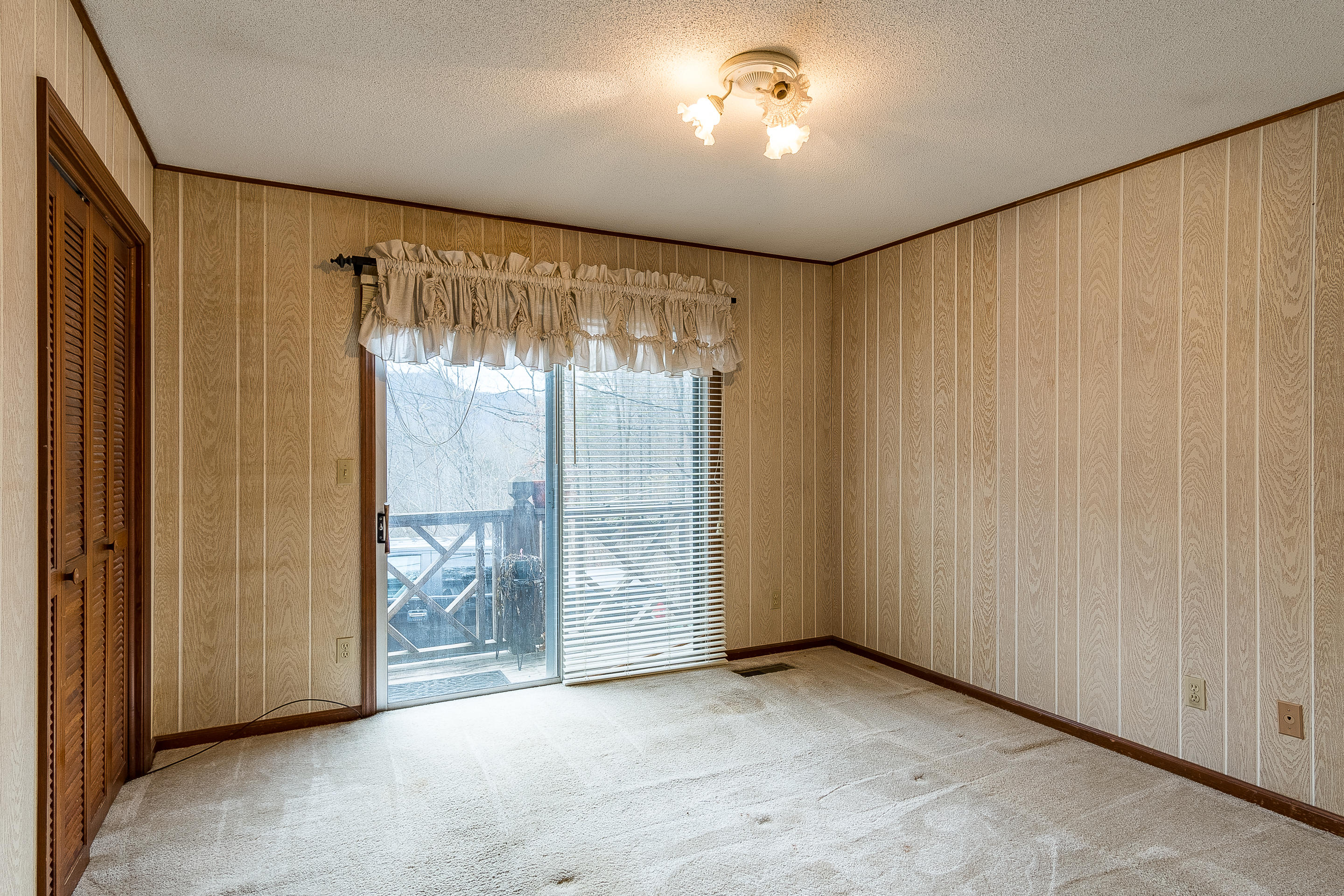 2845 Siam Road Elizabethton, TN 37643 - Photo 32 of 48 interior_mls-16