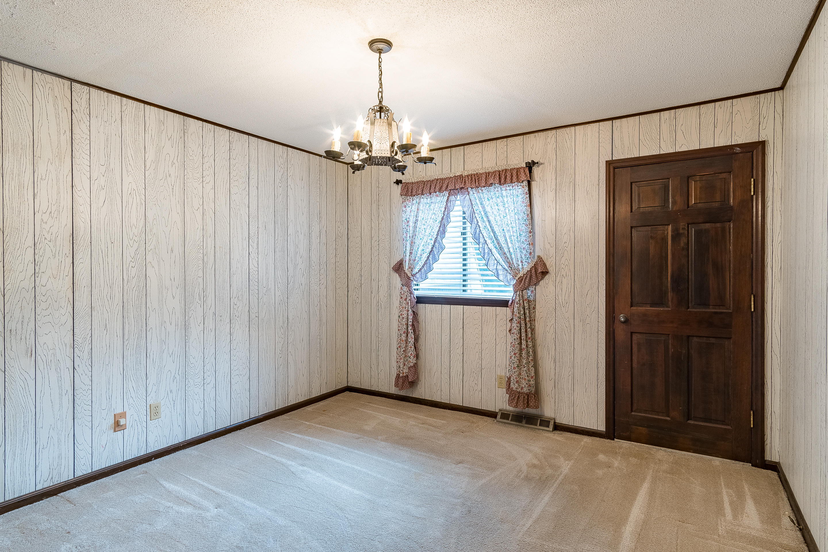 2845 Siam Road Elizabethton, TN 37643 - Photo 34 of 48 interior_mls-18