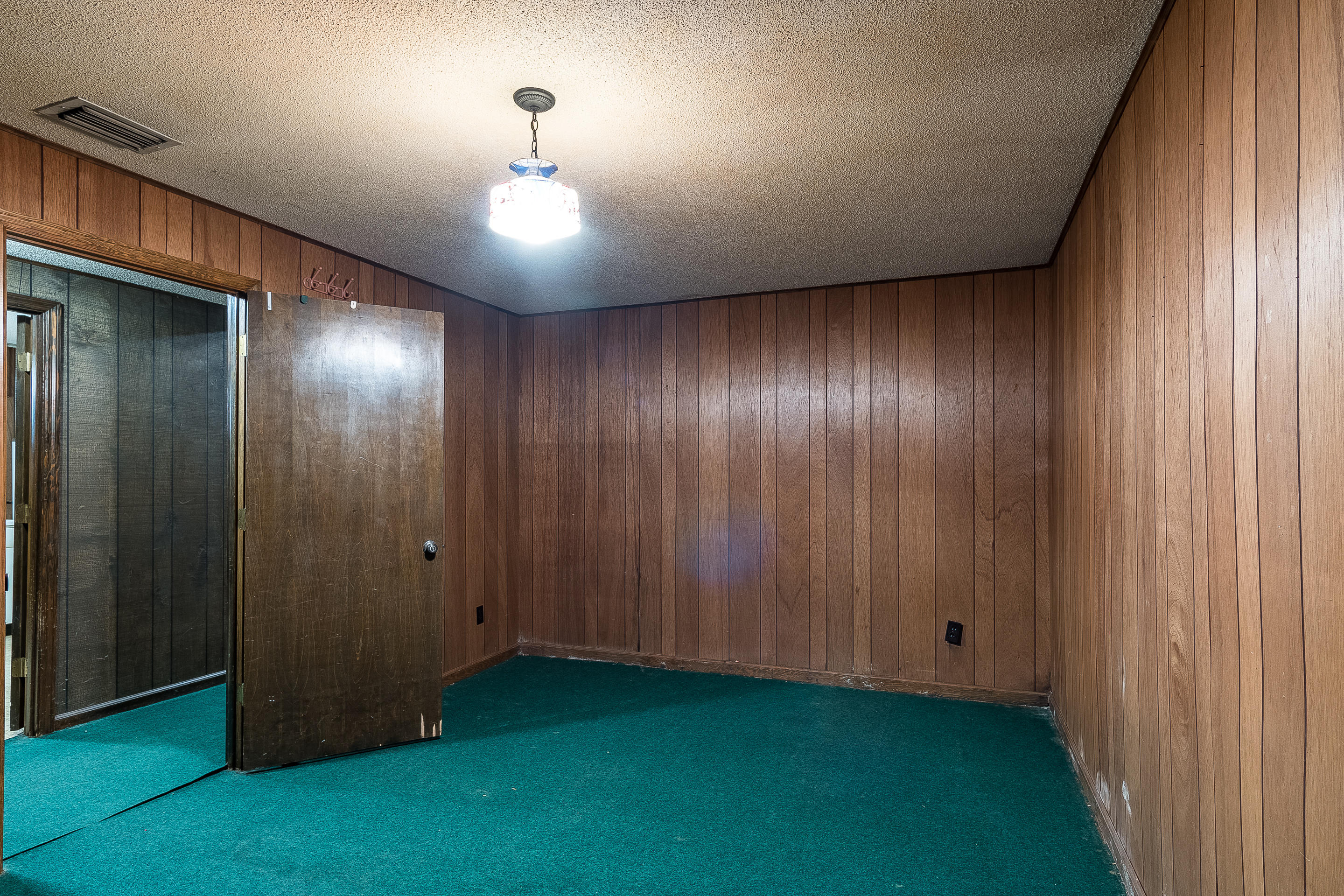 2845 Siam Road Elizabethton, TN 37643 - Photo 43 of 48 interior_mls-27