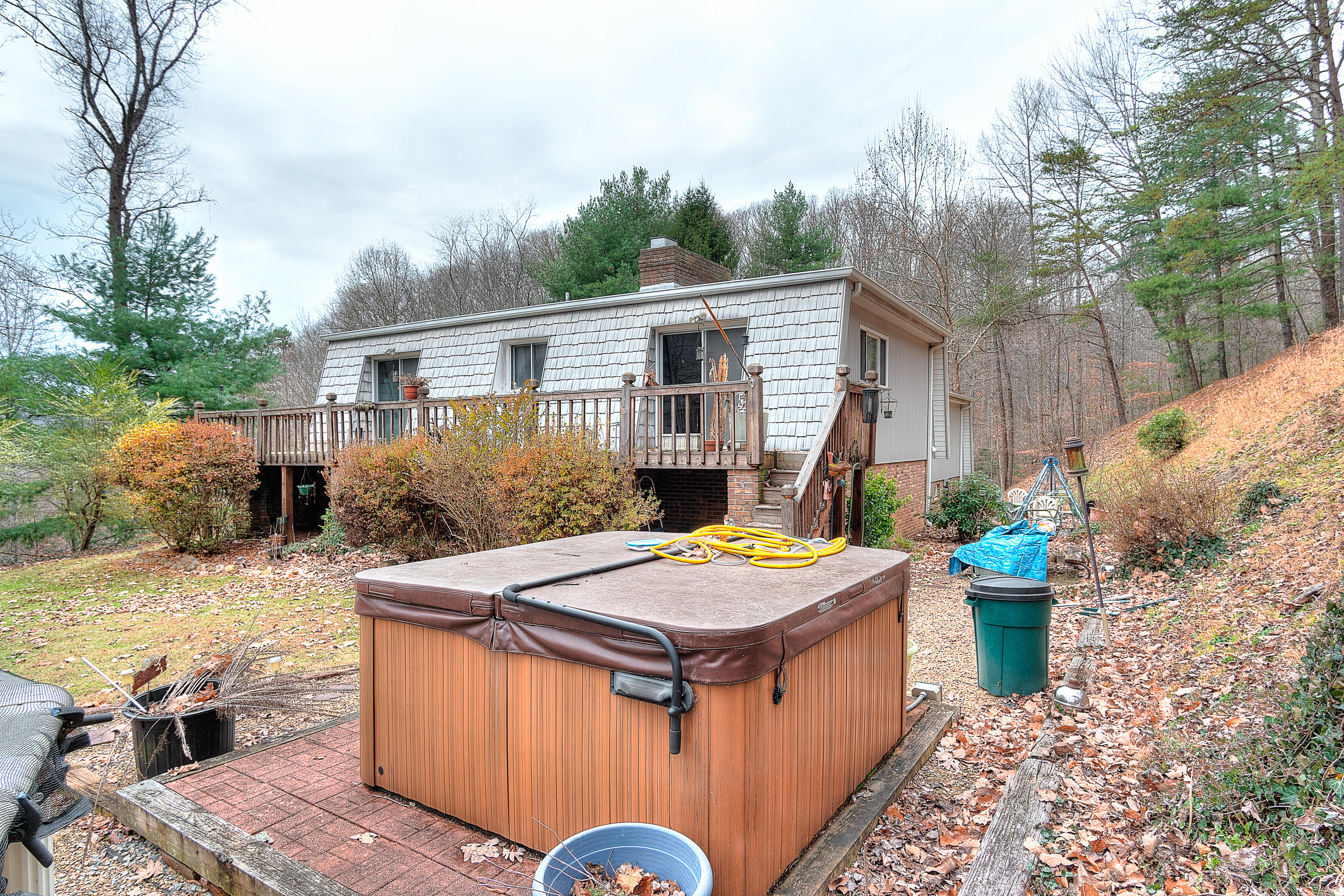 2845 Siam Road Elizabethton, TN 37643 - Photo 7 of 48 exterior_mls-11