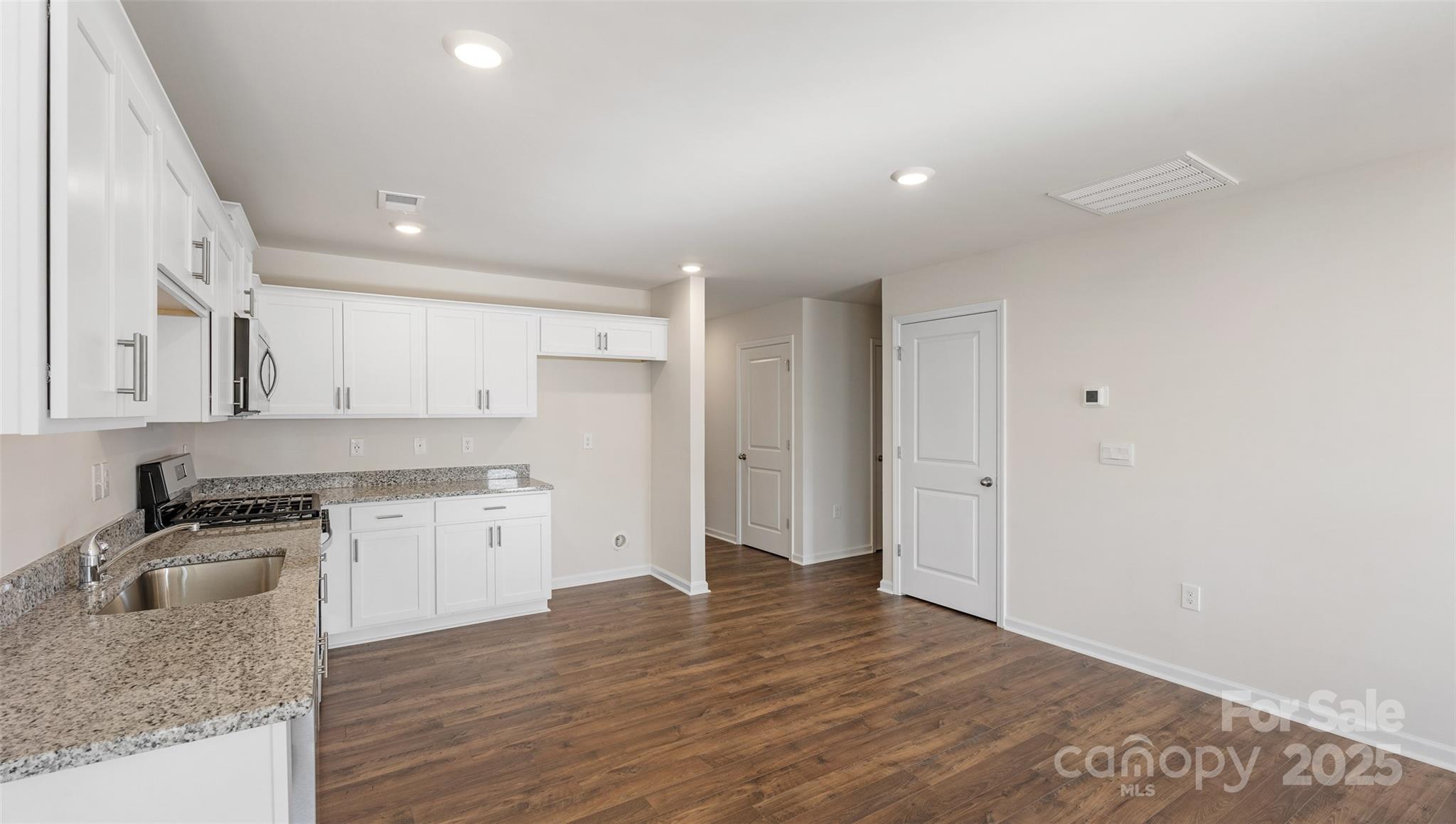 4677 Fanning Road Hickory, NC 28602 - Photo 11 of 25 Gallery Image 11