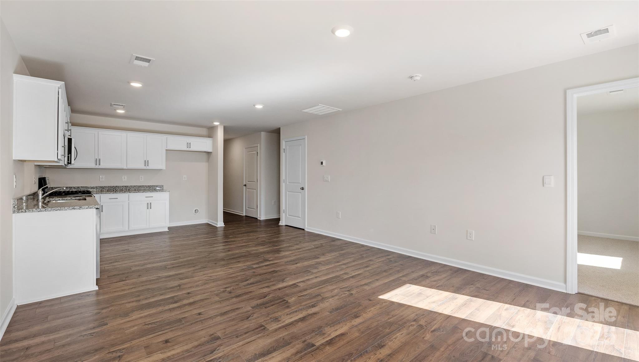 4677 Fanning Road Hickory, NC 28602 - Photo 12 of 25 Gallery Image 12