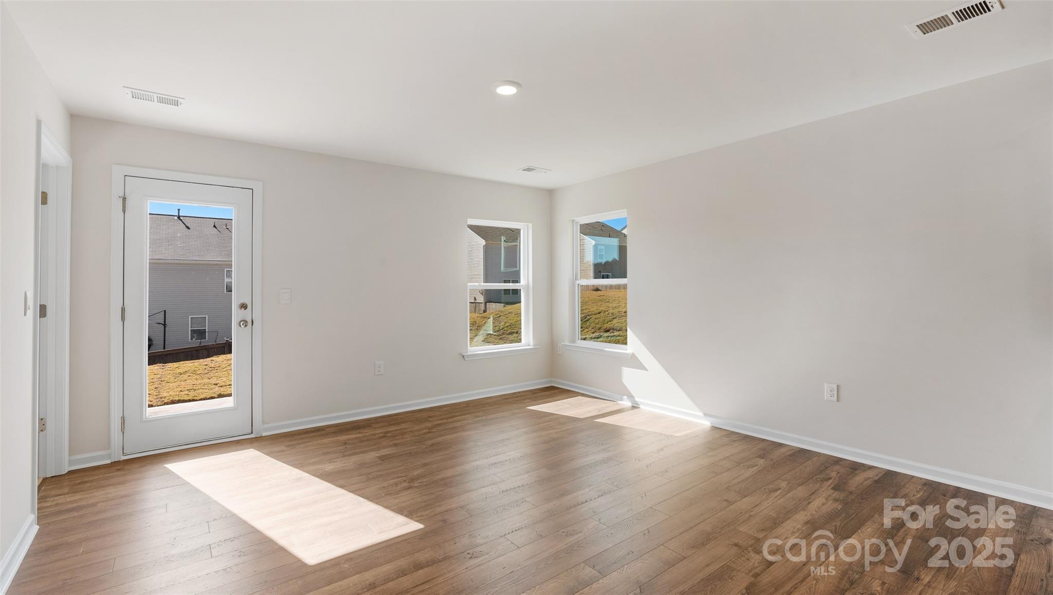 4677 Fanning Road Hickory, NC 28602 - Photo 16 of 25 Gallery Image 16