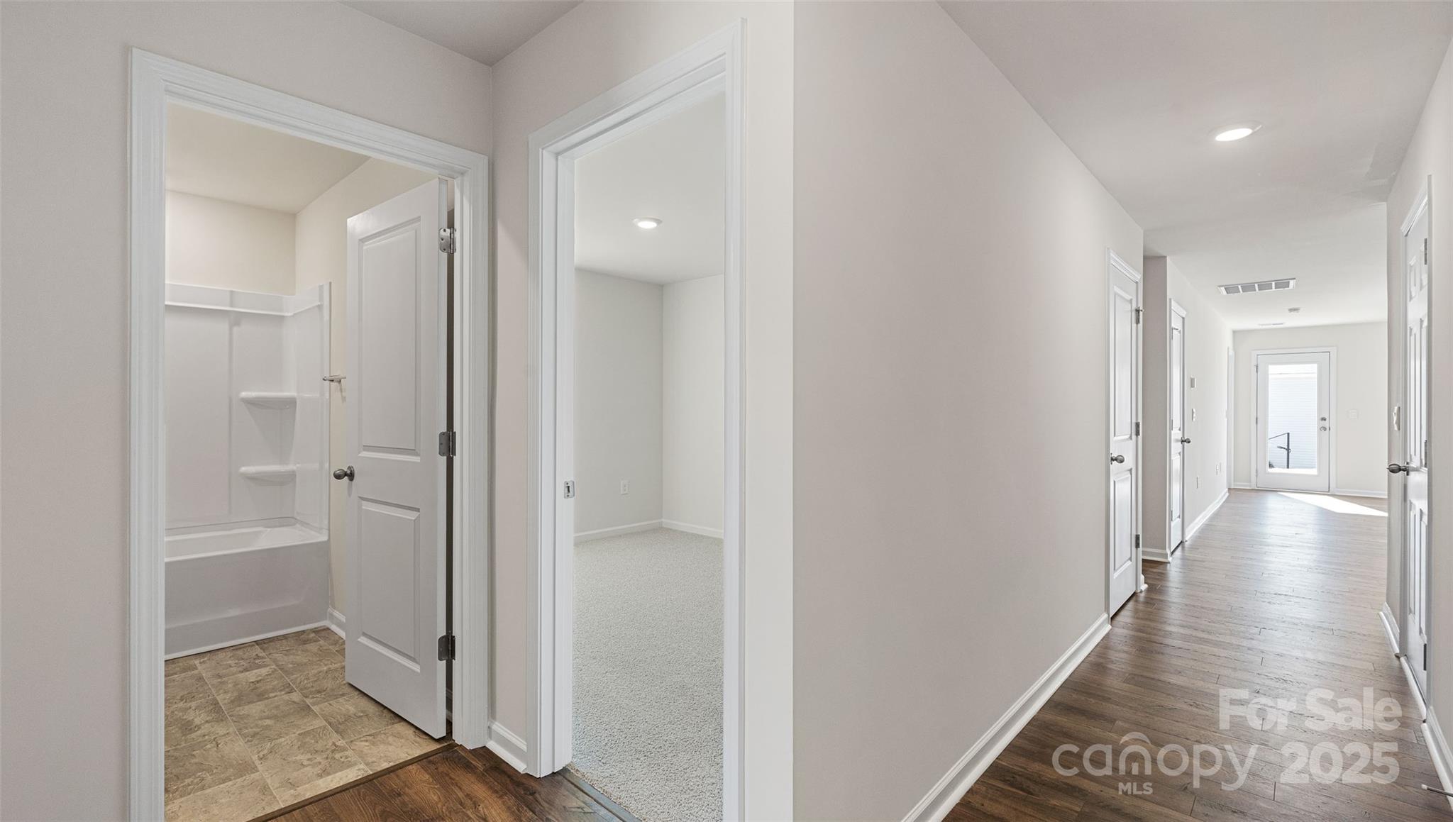 4677 Fanning Road Hickory, NC 28602 - Photo 5 of 25 Gallery Image 5