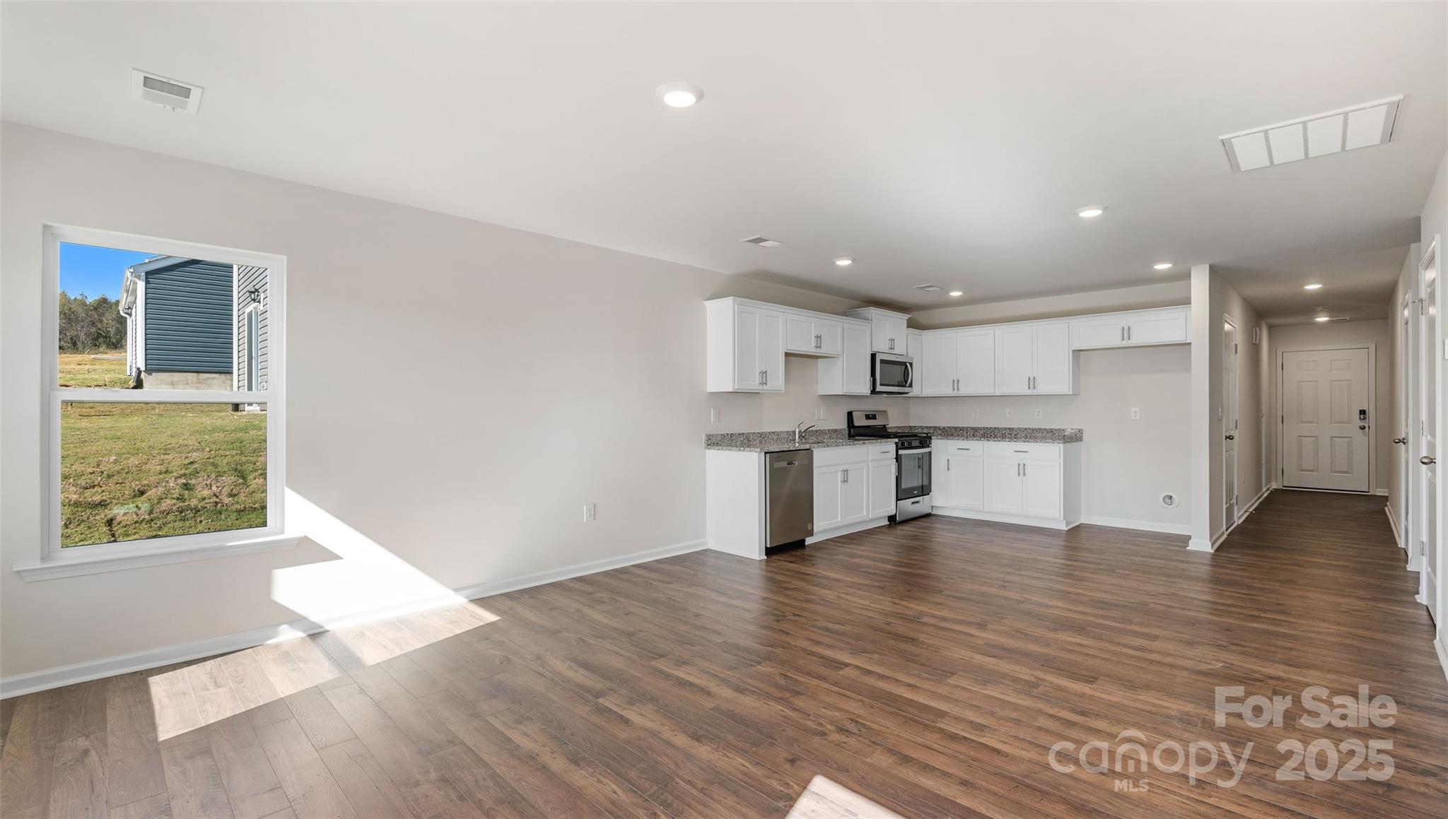 4677 Fanning Road Hickory, NC 28602 - Photo 10 of 25 Gallery Image 10