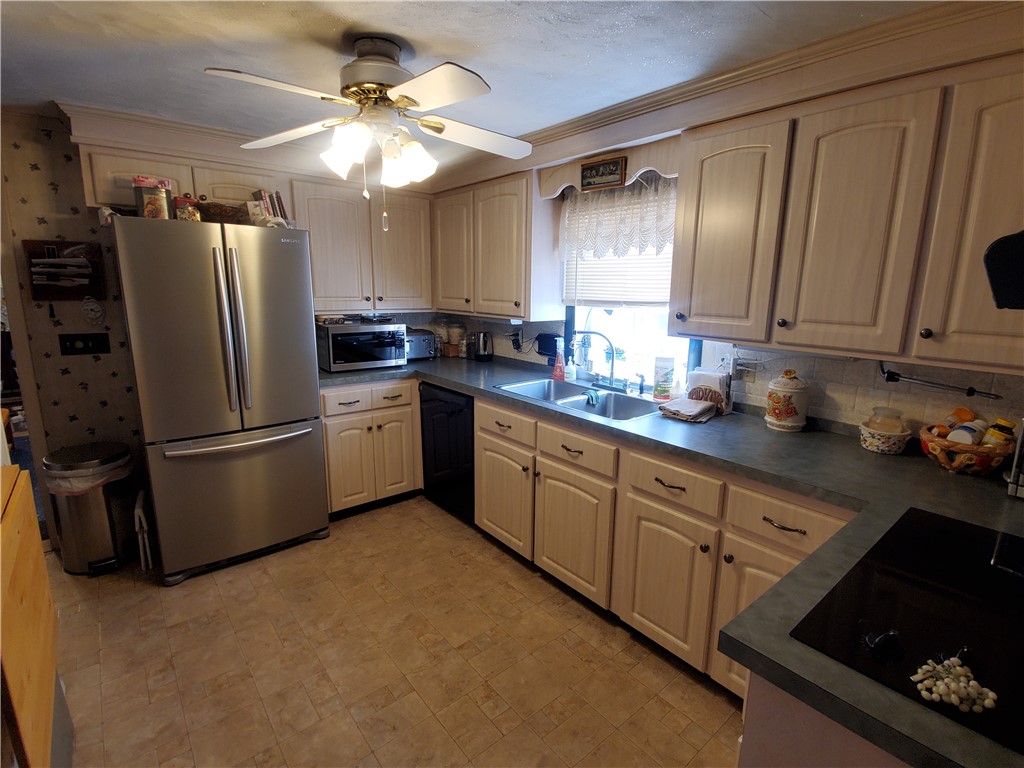 4086 Diamond Hill Road Cumberland, RI 02864 - Photo 6 of 36 Gallery Image 6