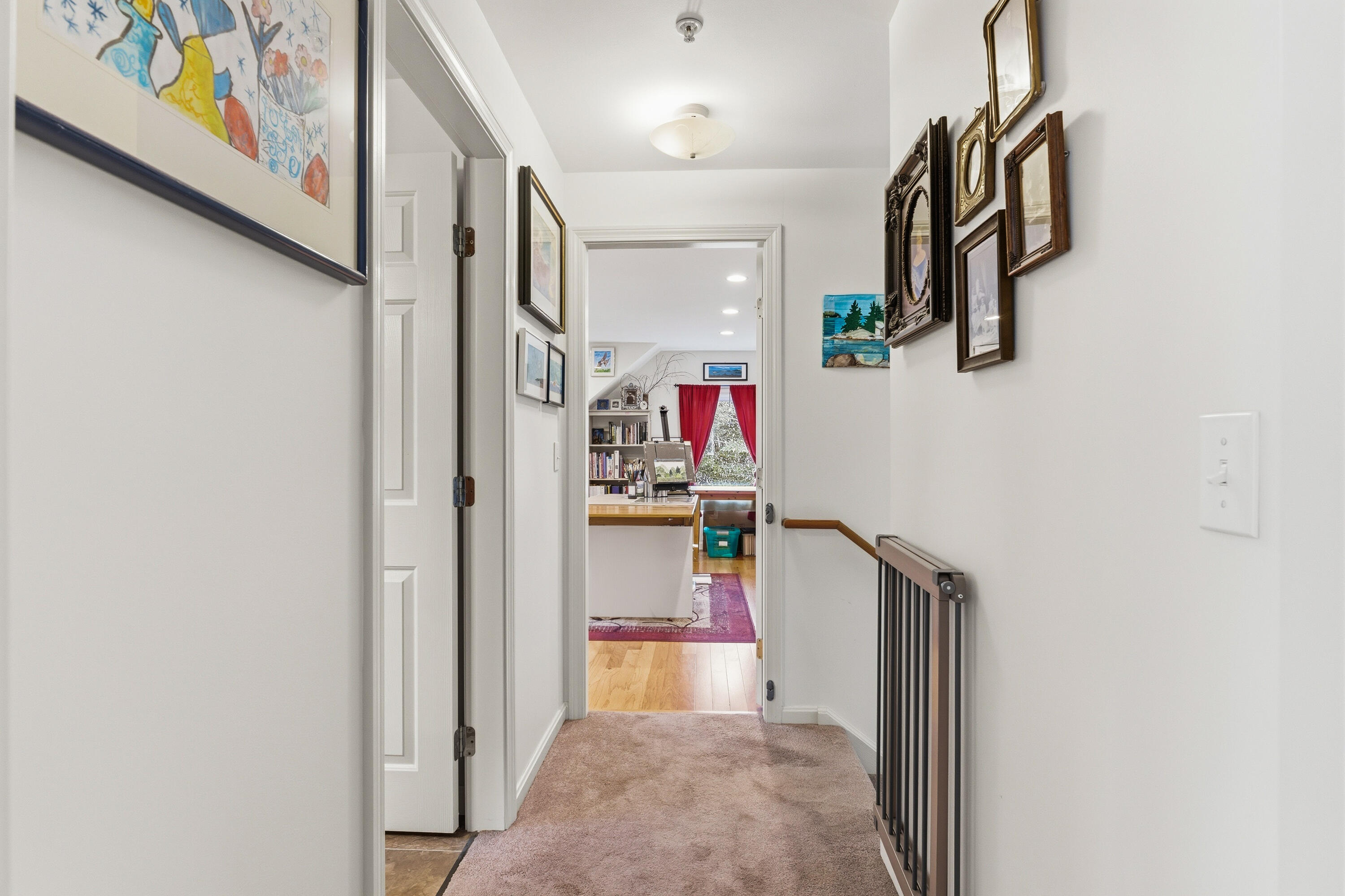 84 Willow Grove Road, Unit 84 Brunswick, ME 04011 - Photo 30 of 52 Second Floor Hallway