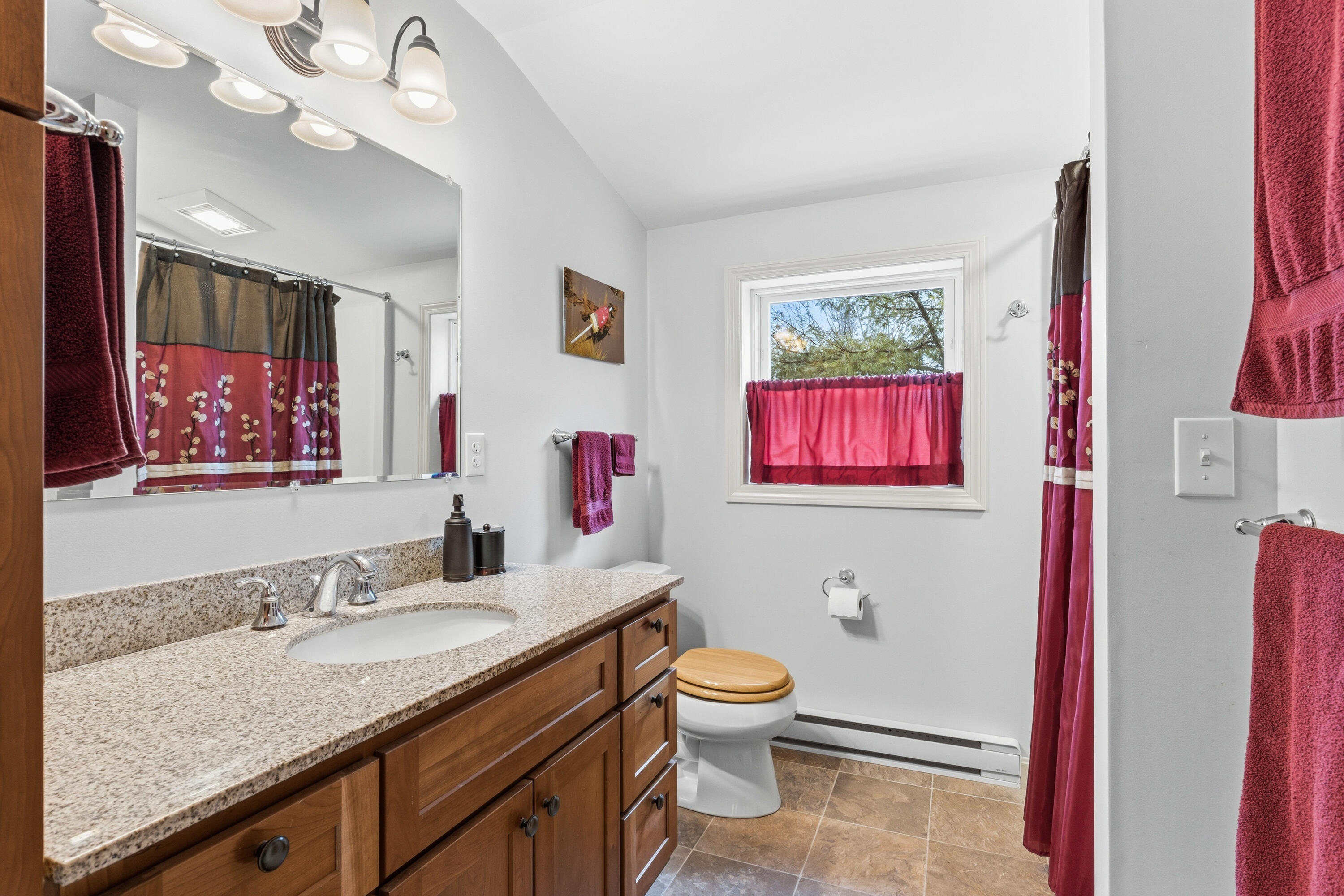 84 Willow Grove Road, Unit 84 Brunswick, ME 04011 - Photo 33 of 52 Second Floor Bathroom