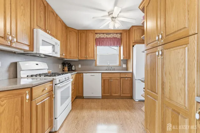 $625,000 | 90 Coolidge Avenue, Carteret, NJ 07008